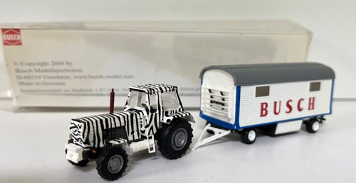 Busch 42814 traktor - 1:87,